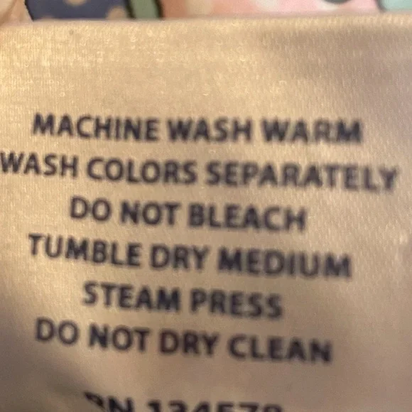 Vineyard Vines Women’s Pajama Pants - Picture 3 of 8